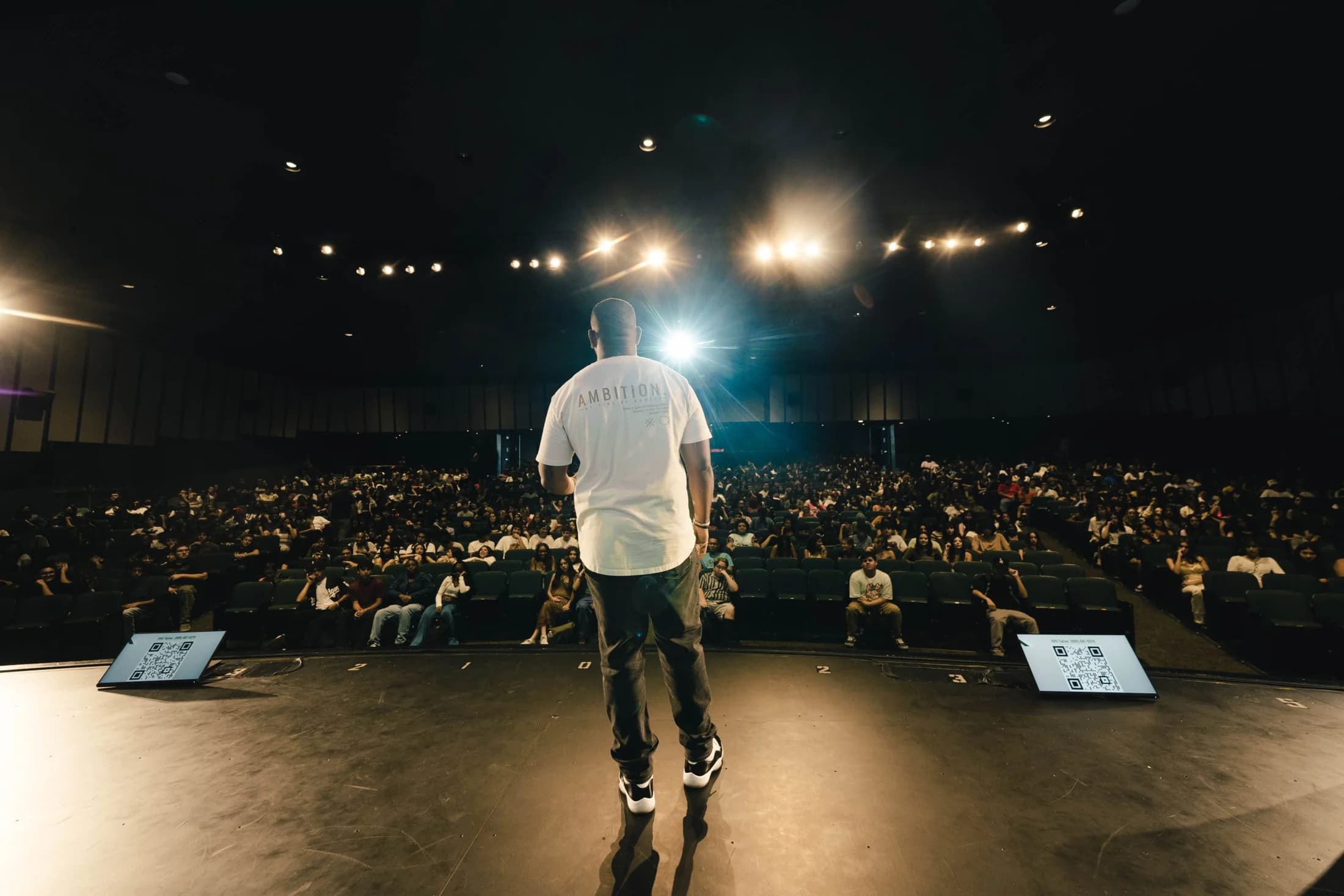 Felix Bobo on stage