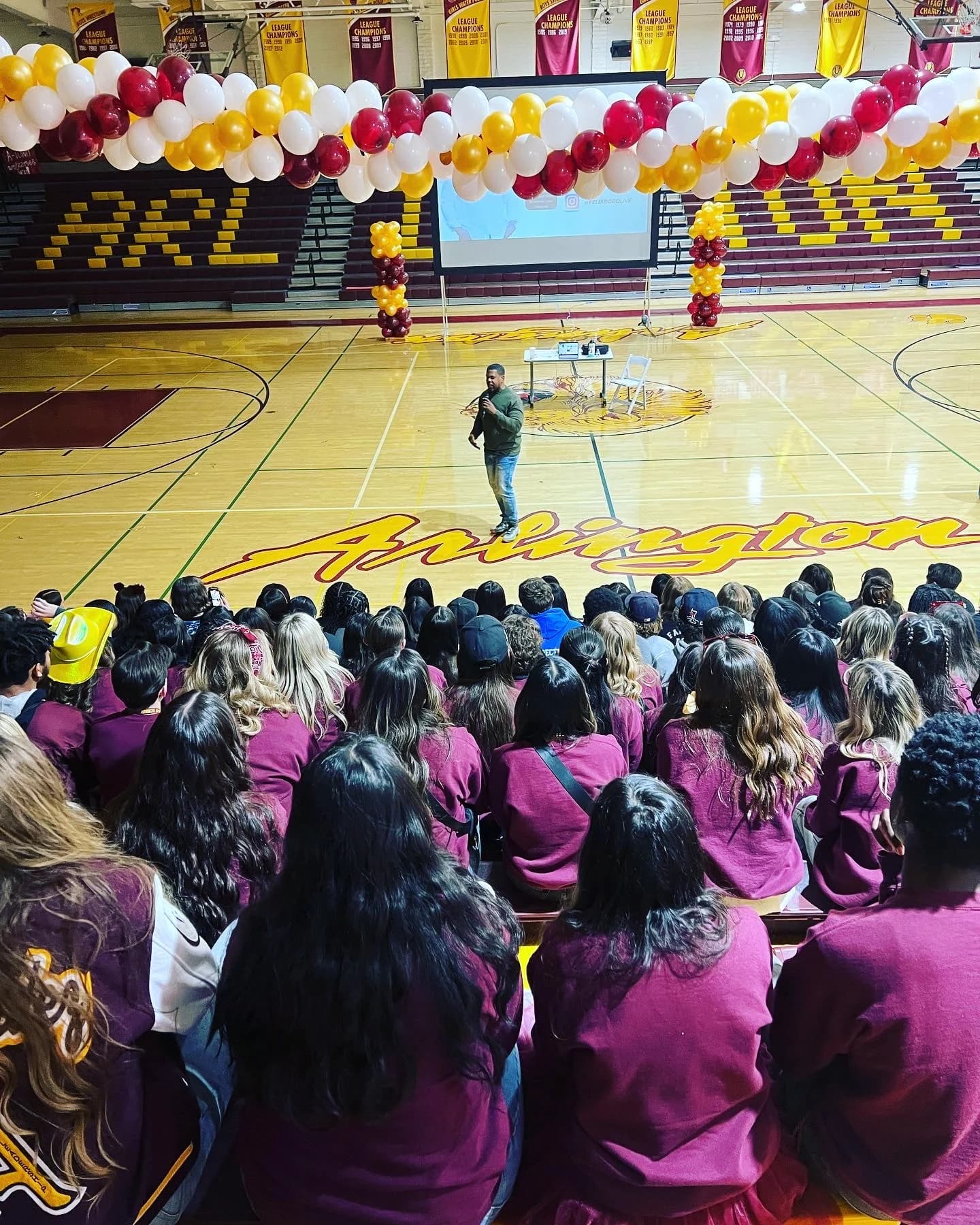 Felix Bobo speaking to an audience
